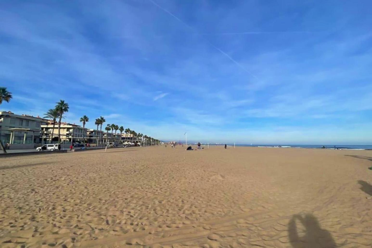 Apto. Luminoso Con Vistas En Playa De La Patacona Valencia Bagian luar foto
